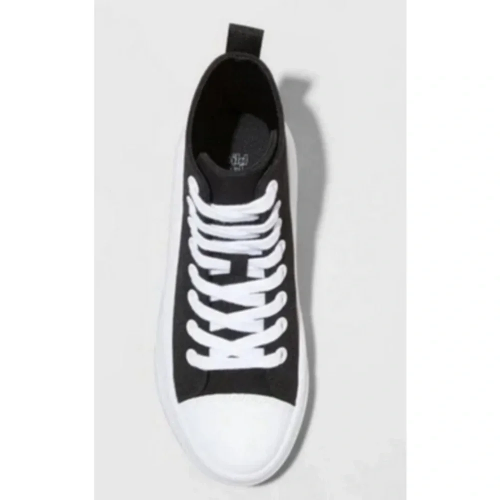 Women's Fallon Sneakers Black - Wild Fable